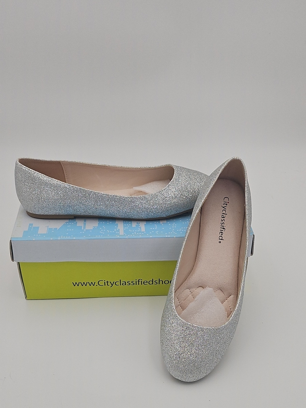 NWT Cityclassified Silver Sparkle Ballet Flats for Women 8
